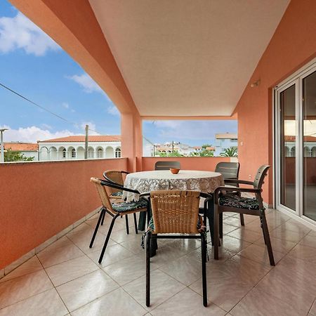 Beautiful Apartment In Vir With Wifi Екстериор снимка