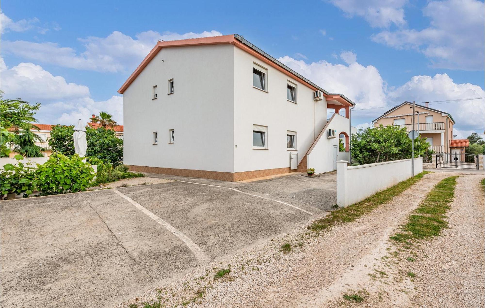 Beautiful Apartment In Vir With Wifi Екстериор снимка