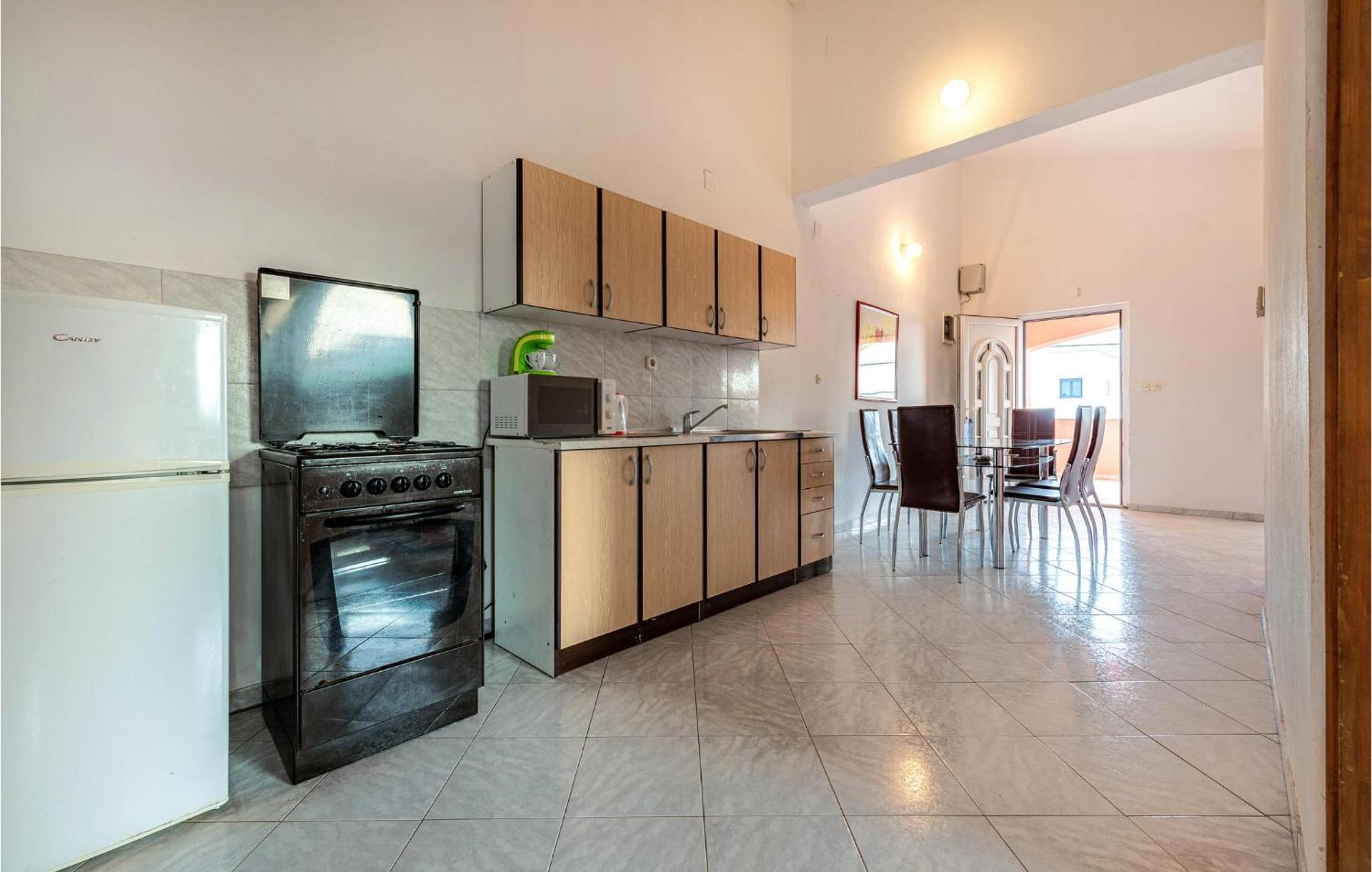 Beautiful Apartment In Vir With Wifi Екстериор снимка
